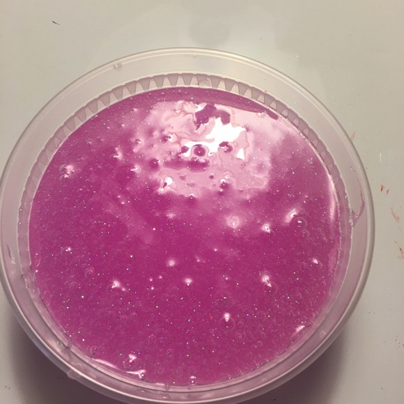 Valentines sparkle clear slime - Picture 3 of 4